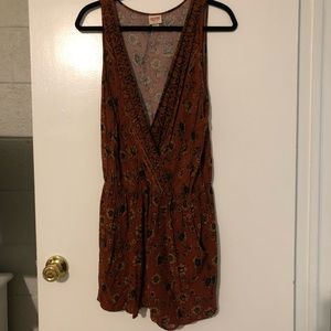 Sunflower Pattern Romper 🌻